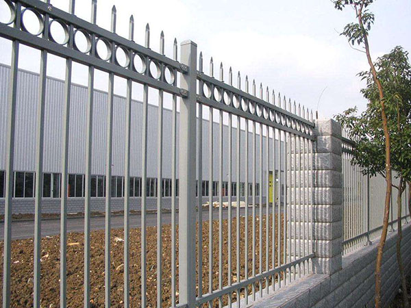 厂区锌钢护栏 - 安平县贝纳丰丝网制品有限公司图片1