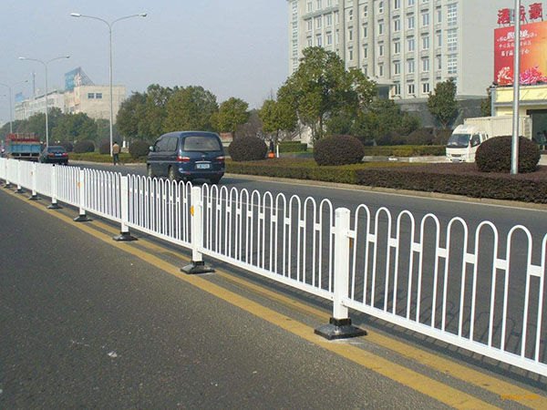 防撞道路护栏 - 安平县贝纳丰丝网制品有限公司图片4